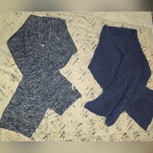 Cozy Blue Knit Scarves